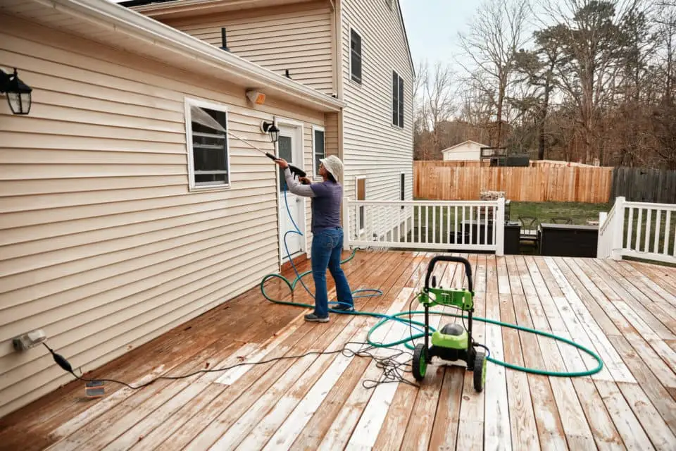 Pressure Washing Services in North Kansas City